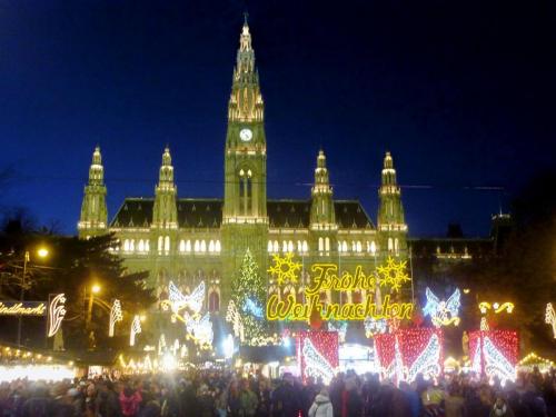 christmas-market-228940 1920